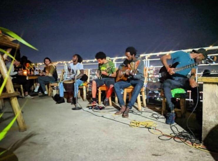 The Five Horsemen Hostel คัมพาลา ภายนอก รูปภาพ